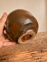 Load image into Gallery viewer, Bronze Brown Pottery Bowl