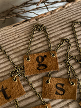 Load image into Gallery viewer, Leather Decanter Tags
