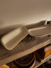 Load image into Gallery viewer, Creamy Speckled w/ Brown Butter Dish