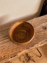 Load image into Gallery viewer, Speckled Pottery Bowl