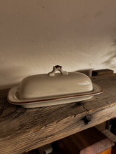 Load image into Gallery viewer, Creamy Speckled w/ Brown Butter Dish