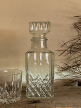 Load image into Gallery viewer, Diamond Cut Decanter