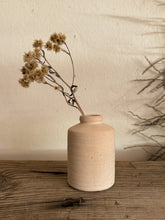 Load image into Gallery viewer, Bud Vase