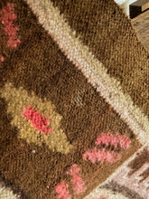 Load image into Gallery viewer, Hand Woven Andean Wool Textile
