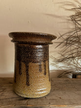 Load image into Gallery viewer, Drippy Studio Pottery Vessel