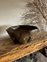 Load image into Gallery viewer, Drippy Pottery Bowl