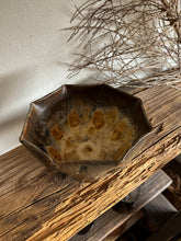 Load image into Gallery viewer, Drippy Pottery Bowl