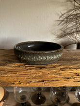Load image into Gallery viewer, Shallow Pottery Bowl