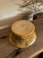 Load image into Gallery viewer, Pinched Speckled Pottery Bowl