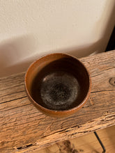 Load image into Gallery viewer, Bronze Brown Pottery Bowl