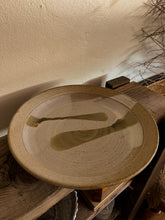 Load image into Gallery viewer, Neutral Speckled Serving Platter