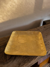 Load image into Gallery viewer, Capiz Shell Trinket Dish