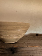 Load image into Gallery viewer, 1977 Creamy Textural Bowl