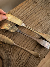 Load image into Gallery viewer, Mismatched  Silverplate Butter Spreaders, Set of 3
