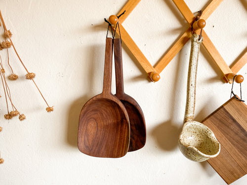 Serving Scoop