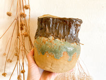 Load image into Gallery viewer, Studio Pottery Vase